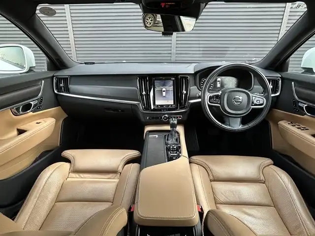 ボルボ Ｖ９０ クロスカントリー T5 AWD サマム 茨城県 2018(平30)年 4.7万km パール インテリセーフ/ＡＣＣ　/ＨＵＤ　/ＬＫＡ　/ＢＳＭ　/純正ナビ　/ＣａｒＰｌａｙ　/３６０度カメラ　/フルセグ　/茶革　/シートヒーター　/シートエアコン　/ハンドルヒーター　/パワーバックドア　/フットトランク　/オートハイビーム　/ＬＥＤ/禁煙車