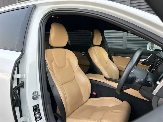 ボルボ Ｖ９０ クロスカントリー T5 AWD サマム 茨城県 2018(平30)年 4.7万km パール インテリセーフ/ＡＣＣ　/ＨＵＤ　/ＬＫＡ　/ＢＳＭ　/純正ナビ　/ＣａｒＰｌａｙ　/３６０度カメラ　/フルセグ　/茶革　/シートヒーター　/シートエアコン　/ハンドルヒーター　/パワーバックドア　/フットトランク　/オートハイビーム　/ＬＥＤ/禁煙車