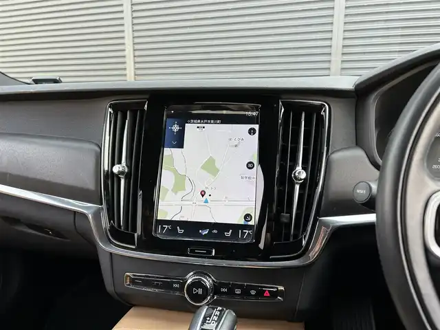 ボルボ Ｖ９０ クロスカントリー T5 AWD サマム 茨城県 2018(平30)年 4.7万km パール インテリセーフ/ＡＣＣ　/ＨＵＤ　/ＬＫＡ　/ＢＳＭ　/純正ナビ　/ＣａｒＰｌａｙ　/３６０度カメラ　/フルセグ　/茶革　/シートヒーター　/シートエアコン　/ハンドルヒーター　/パワーバックドア　/フットトランク　/オートハイビーム　/ＬＥＤ/禁煙車