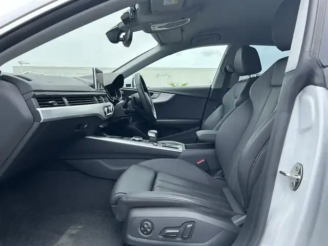 アウディ Ａ５ SB 40TFSIスポーツ 滋賀県 2020(令2)年 3.1万km 白 バーチャルコクピット/ACC/アシスタントパッケージ/・サラウンドビューカメラ/・パークアシスト/・アウディサイドアシスト/・アウディプレセンスリア/LEDヘッドライト/黒革シート/・前席パワーシート/・前席シートヒーター /純正ナビ/（CD/DVD/DTV/BT/CarPlay）/ETC2.0/コーナーセンサー/前後ドライブレコーダー/純正18インチAW