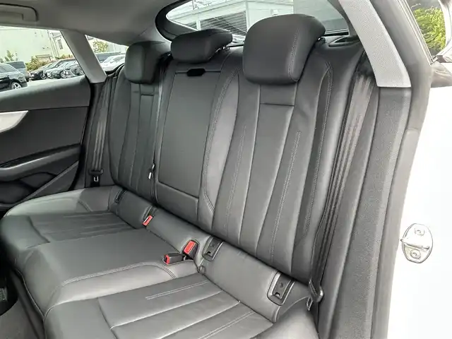 アウディ Ａ５ SB 40TFSIスポーツ 滋賀県 2020(令2)年 3.1万km 白 バーチャルコクピット/ACC/アシスタントパッケージ/・サラウンドビューカメラ/・パークアシスト/・アウディサイドアシスト/・アウディプレセンスリア/LEDヘッドライト/黒革シート/・前席パワーシート/・前席シートヒーター /純正ナビ/（CD/DVD/DTV/BT/CarPlay）/ETC2.0/コーナーセンサー/前後ドライブレコーダー/純正18インチAW