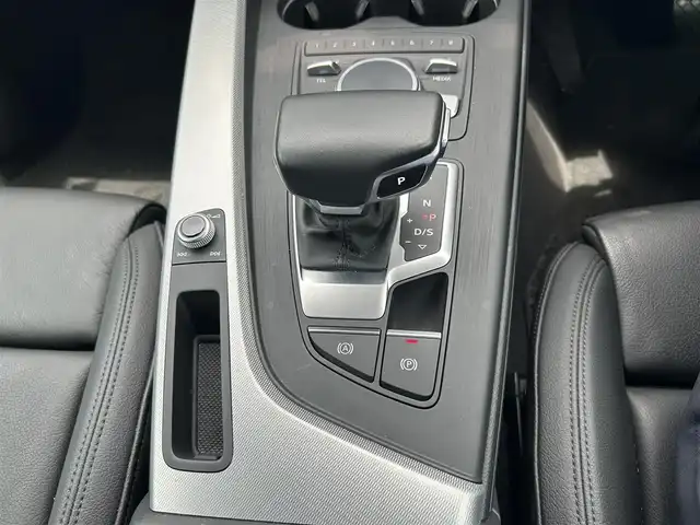 アウディ Ａ５ SB 40TFSIスポーツ 滋賀県 2020(令2)年 3.1万km 白 バーチャルコクピット/ACC/アシスタントパッケージ/・サラウンドビューカメラ/・パークアシスト/・アウディサイドアシスト/・アウディプレセンスリア/LEDヘッドライト/黒革シート/・前席パワーシート/・前席シートヒーター /純正ナビ/（CD/DVD/DTV/BT/CarPlay）/ETC2.0/コーナーセンサー/前後ドライブレコーダー/純正18インチAW