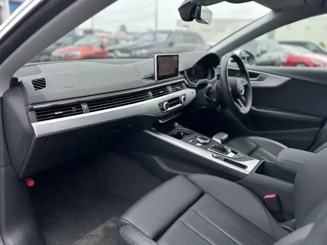 アウディ Ａ５ SB 40TFSIスポーツ 滋賀県 2020(令2)年 3.1万km 白 バーチャルコクピット/ACC/アシスタントパッケージ/・サラウンドビューカメラ/・パークアシスト/・アウディサイドアシスト/・アウディプレセンスリア/LEDヘッドライト/黒革シート/・前席パワーシート/・前席シートヒーター /純正ナビ/（CD/DVD/DTV/BT/CarPlay）/ETC2.0/コーナーセンサー/前後ドライブレコーダー/純正18インチAW