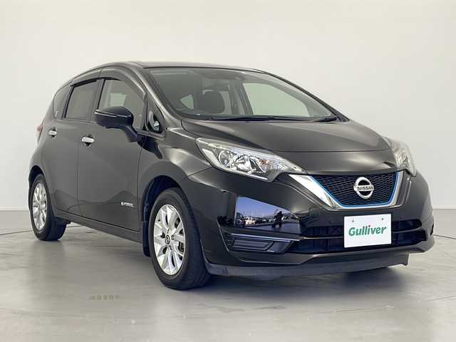 日産 ノート e－パワー X Vセレクション 岐阜県 2020(令2)年 6万km スーパーブラック 純正ナビ(AM/FM/CD/DVD/BT/フルセグ/AUX)/全方位モニター/デジタルインナーミラー/純正ドラレコ/ETC/ステアリングスイッチ/純正サイドバイザー/純正ドラレコ/レーンキープアシスト/AAC/プッシュスタート　/スマートキー/オートライト/LEDヘッドライト/純正AW