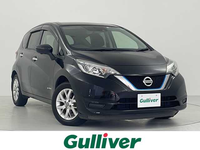 日産 ノート e－パワー X Vセレクション 大阪府 2020(令2)年 6万km スーパーブラック エマージェンシーブレーキ/純正ナビ(AM/FM/CD/DVD/BT/フルセグ/AUX)/アラウンドビューモニター/デジタルインナーミラー/オートライト/LEDヘッドライト/レーンキープアシスト/純正AW/プッシュスタート　/スマートキー/ETC/ステアリングスイッチ