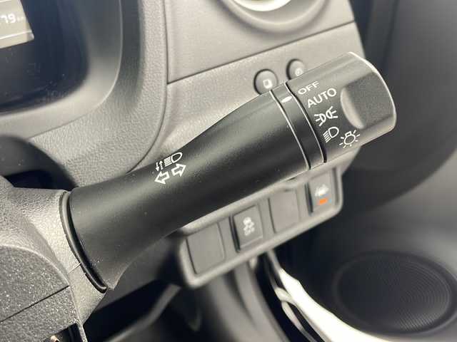 日産 ノート e－パワー X Vセレクション 岐阜県 2020(令2)年 6万km スーパーブラック 純正ナビ(AM/FM/CD/DVD/BT/フルセグ/AUX)/全方位モニター/デジタルインナーミラー/純正ドラレコ/ETC/ステアリングスイッチ/純正サイドバイザー/純正ドラレコ/レーンキープアシスト/AAC/プッシュスタート　/スマートキー/オートライト/LEDヘッドライト/純正AW