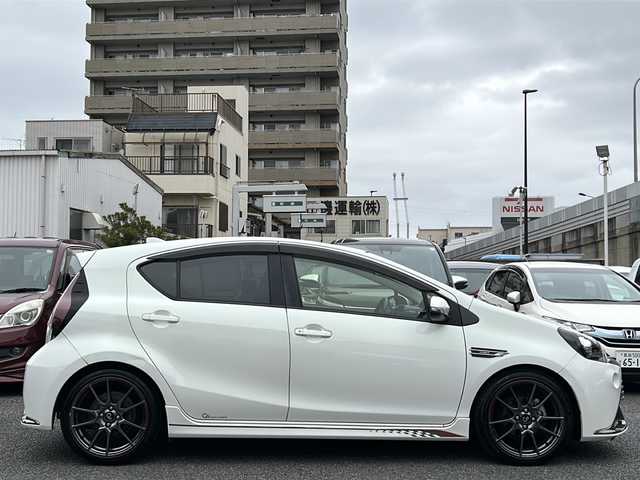 トヨタ アクア G G’s 東京都 2015(平27)年 6.3万km ライムホワイトパールクリスタルシャイン メモリナビ/フルセグテレビ/バックカメラ/クルーズコントロール/プッシュスタート/ETC/エアロ