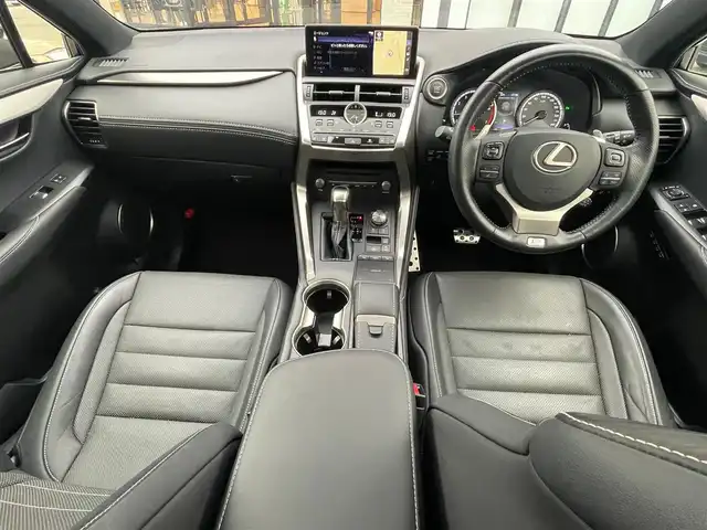 レクサス ＮＸ 300 Fスポーツ 大阪府 2018(平30)年 3.3万km グラファイトブラックガラスフレーク 純正１０．３インチナビ/   フルセグTV/CD/DVD/Bluetooth/USB/全方位モニター/衝突軽減ブレーキ/横滑り防止装置/コーナーセンサー/サンルーフ/ヘッドアップディスプレイ/前席エアシートヒーター/パワーシート/レーダークルーズコントロール/レーンキープアシスト/パドルシフト/アイドリングストップ/電動リアゲート/オートマチックハイビーム/１００Ｖ電源/純正18インチアルミホイール/純正フロアマット/プッシュスタート/スマートキー/ＥＴＣ/三眼ＬＥＤライト