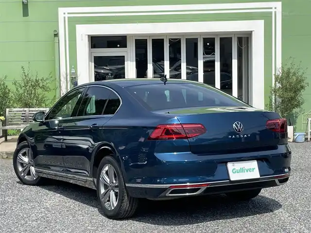 フォルクスワーゲン ＶＷ パサート TDI エレガンス 埼玉県 2022(令4)年 2.3万km 青Ｍ ワンオーナー車/アクアブルーメタリック（８H）/純正ナビTV/バックカメラ/ハーフレザーシート/前席シートヒーター/前席パワーシート/アクティブクルーズコントロール/衝突軽減ブレーキ/レーンアシスト/サイドアシスト/バーチャルコックピット/LEDヘッドライト/パワートランクリッド/クリアランスソナー/前後ドラレコ/プッシュスタート/スマートキー/業者施工の内外装クリーニング済/保証書付整備手帳/取扱説明書