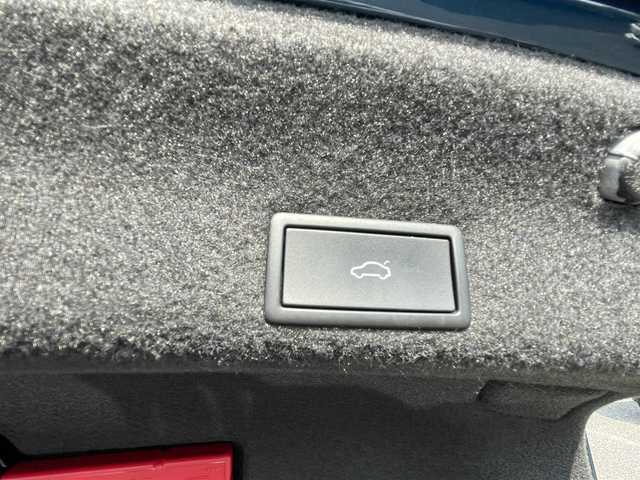 フォルクスワーゲン ＶＷ パサート TDI エレガンス 埼玉県 2022(令4)年 2.3万km 青Ｍ ワンオーナー車/アクアブルーメタリック（８H）/純正ナビTV/バックカメラ/ハーフレザーシート/前席シートヒーター/前席パワーシート/アクティブクルーズコントロール/衝突軽減ブレーキ/レーンアシスト/サイドアシスト/バーチャルコックピット/LEDヘッドライト/パワートランクリッド/クリアランスソナー/前後ドラレコ/プッシュスタート/スマートキー/業者施工の内外装クリーニング済/保証書付整備手帳/取扱説明書