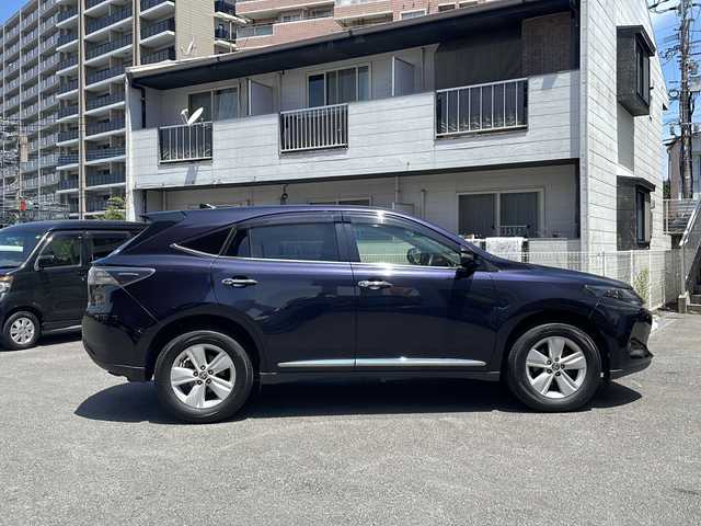 トヨタ ハリアー エレガンス 宮崎県 2016(平28)年 5.3万km スパークリングブラックパールクリスタルシャイン ワンオーナー/SDナビ/Bluetooth/CD/DVDチェンジャー/ETC/フルセグTV/サンルーフ/パワーシート（D＋N席）/オートライト/オートハイビーム/LEDライト/パワーステアリング/パワーウィンドウ/プッシュスタート/アイドリングストップ/純正アルミホイール/純正フロアマット