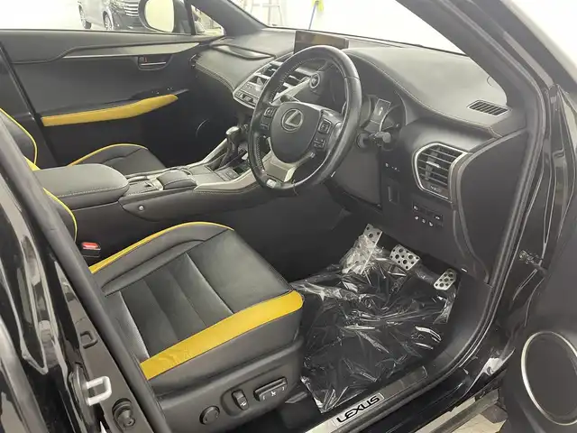 レクサス ＮＸ 300h Fスポーツ 埼玉県 2019(令1)年 5万km グラファイトブラックガラスフレーク サンルーフ　電動リアゲート　純正ナビ　Ｂｌｕｅｔｏｏｔｈ　バックカメラ　ＴＶ　シートヒーター　ベンチレーション　メモリー機能付パワーシート　前後ドライブレコーダー　オートハイビーム　ＥＴＣ２．０