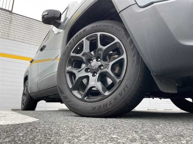 クライスラー・ジープ ジープ レネゲード リミテッド 埼玉県 2016(平28)年 5.8万km アンヴィルクリアコート バックカメラ/クリアランスソナー/パーキングアシスト/レーンアシスト/レザーシート/パワーシート/クルーズコントロール/アイドリングストップ/純正アルミホイール/純正フロアマット/横滑り防止装置/Bluetooth接続/AAC/ETC/ABS/PW/PS/オートライト/ドライブレコーダー/ルーフレール/ブラインドスポットモニター