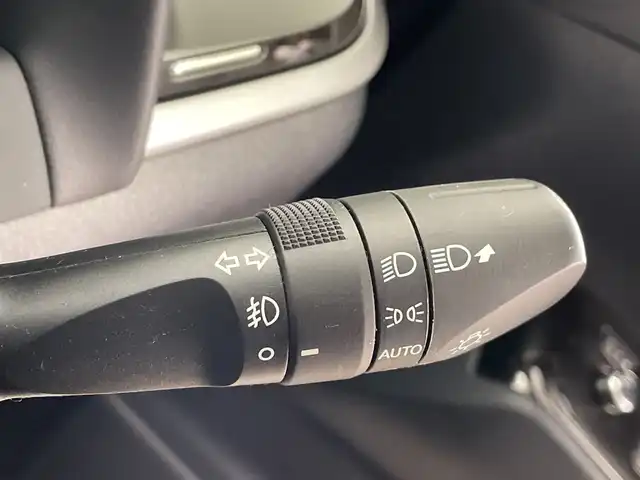 トヨタ アルファード S 鹿児島県 2016(平28)年 3.7万km ブラック ワンオーナー/アルパイン製11型ナビ/(Bluetooth/SD/USB/CD/DVD/フルセグ)/バックカメラ/両側パワースライドドア/アルパイン製後席モニター/コーナーセンサー/純正18インチアルミホイール/LEDヘッドライト/純正フロアマット/スマートキー/ETC/保証書/取扱説明書付き