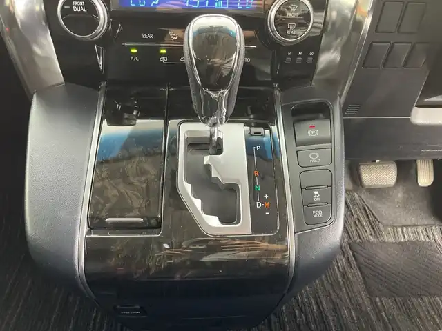 トヨタ アルファード S 鹿児島県 2016(平28)年 3.7万km ブラック ワンオーナー/アルパイン製11型ナビ/(Bluetooth/SD/USB/CD/DVD/フルセグ)/バックカメラ/両側パワースライドドア/アルパイン製後席モニター/コーナーセンサー/純正18インチアルミホイール/LEDヘッドライト/純正フロアマット/スマートキー/ETC/保証書/取扱説明書付き