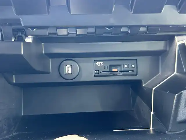 スズキ ソリオ バンディット HV MV 愛媛県 2021(令3)年 3.1万km ピュアホワイトP 純正９インチナビ　フルセグＴＶ　アップルカープレイ　全方位モニター　両側電動スライドドア　デュアルカメラブレーキサポート　ＥＴＣ　　コーナーセンサー　ヘッドアップディスプレイ　シートヒーター