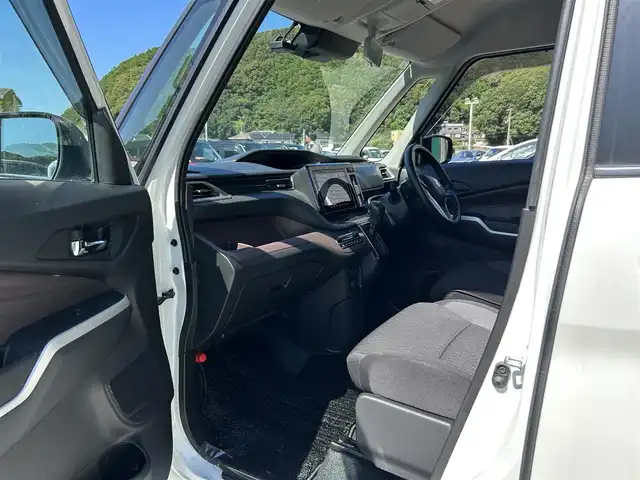 スズキ ソリオ バンディット HV MV 愛媛県 2021(令3)年 3.1万km ピュアホワイトP 純正９インチナビ　フルセグＴＶ　アップルカープレイ　全方位モニター　両側電動スライドドア　デュアルカメラブレーキサポート　ＥＴＣ　　コーナーセンサー　ヘッドアップディスプレイ　シートヒーター