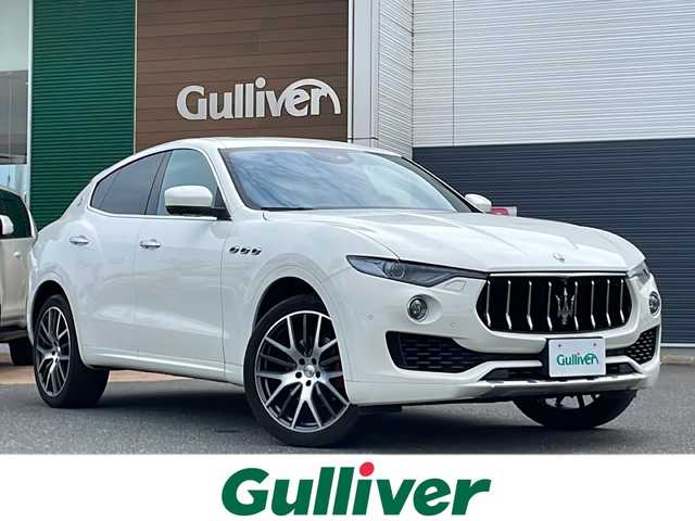 マセラティ レヴァンテ 佐賀県 2017(平29)年 3.9万km ビアンコ ドライバーアシスタンスパッケージ/・アダプティブクルーズコントロール/・レーンキーピングアシスト/・ブラインドスポットモニター/・衝突軽減ブレーキシステム/harman/kardon/サンルーフ/純正ナビ/サラウンドビューカメラ/Bluetooth・フルセグTV/赤革シート/シートヒーター/パワーバックドア/パドルシフト/LEDヘッドライト/オートハイビーム/純正21インチアルミホイール