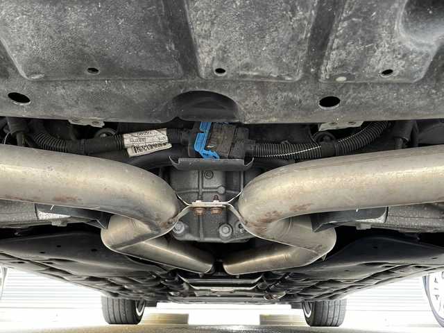 マセラティ レヴァンテ 佐賀県 2017(平29)年 3.9万km ビアンコ ドライバーアシスタンスパッケージ/・アダプティブクルーズコントロール/・レーンキーピングアシスト/・ブラインドスポットモニター/・衝突軽減ブレーキシステム/harman/kardon/サンルーフ/純正ナビ/サラウンドビューカメラ/Bluetooth・フルセグTV/赤革シート/シートヒーター/パワーバックドア/パドルシフト/LEDヘッドライト/オートハイビーム/純正21インチアルミホイール