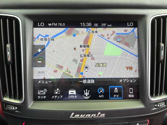 マセラティ レヴァンテ 佐賀県 2017(平29)年 3.9万km ビアンコ ドライバーアシスタンスパッケージ/・アダプティブクルーズコントロール/・レーンキーピングアシスト/・ブラインドスポットモニター/・衝突軽減ブレーキシステム/harman/kardon/サンルーフ/純正ナビ/サラウンドビューカメラ/Bluetooth・フルセグTV/赤革シート/シートヒーター/パワーバックドア/パドルシフト/LEDヘッドライト/オートハイビーム/純正21インチアルミホイール