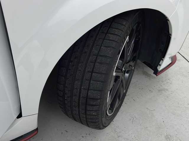 日産 オーラ ニスモ 宮城県 2022(令4)年 3.5万km ピュアホワイトパール 禁煙車/インテリジェントエマージェンシーブレーキ/アラウンドビューモニター/インテリジェント ルームミラー/ブラインドスポットモニター/レーンキープサポートシステム/ハイビームアシスト/純正ディーラーオプション9型ナビ/・BT.HDMI.SD/フルセグTV/寒冷地仕様/シートヒーター(D.N)/ステアリングヒーター/ハーフレザーシート/革巻きステアリング/ステアリングスイッチ/プッシュスタート/スマートキー/ビルトインETC/純正フロアマッド/純正アルミホイール/コーナーセンサー(F.R)/ドライブレコーダー(F)/LEDヘッドライト/LEDフォグランプ/リアフォグ/横滑り防止機能