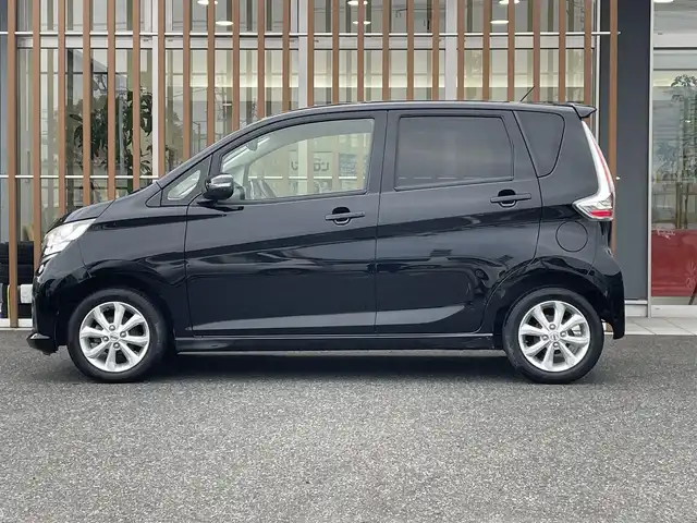 日産 デイズ ハイウェイスターX 鳥取県 2017(平29)年 9.5万km ブラック (株)IDOMが運営する【じしゃロン鳥取店】の自社ローン専用車両になります。こちらは現金またはオートローンご利用時の価格です。自社ローンご希望の方は別途その旨お申付け下さい/スマートキー/プッシュスタート/社外ナビ（AVN-RB7）/・CD/DVD/BT/全方位カメラ/エマージェンシーブレーキ/オートハイビーム/HIDヘッドライト/社外ETC/純正14インチAW