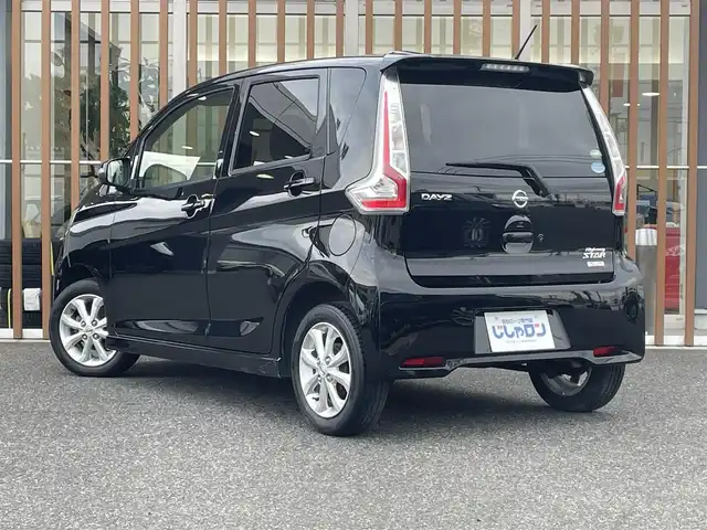 日産 デイズ ハイウェイスターX 鳥取県 2017(平29)年 9.5万km ブラック (株)IDOMが運営する【じしゃロン鳥取店】の自社ローン専用車両になります。こちらは現金またはオートローンご利用時の価格です。自社ローンご希望の方は別途その旨お申付け下さい/スマートキー/プッシュスタート/社外ナビ（AVN-RB7）/・CD/DVD/BT/全方位カメラ/エマージェンシーブレーキ/オートハイビーム/HIDヘッドライト/社外ETC/純正14インチAW