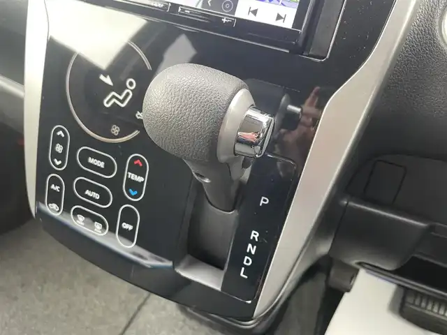 日産 デイズ ハイウェイスターX 鳥取県 2017(平29)年 9.5万km ブラック (株)IDOMが運営する【じしゃロン鳥取店】の自社ローン専用車両になります。こちらは現金またはオートローンご利用時の価格です。自社ローンご希望の方は別途その旨お申付け下さい/スマートキー/プッシュスタート/社外ナビ（AVN-RB7）/・CD/DVD/BT/全方位カメラ/エマージェンシーブレーキ/オートハイビーム/HIDヘッドライト/社外ETC/純正14インチAW