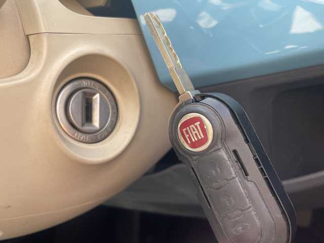 フィアット ５００ アッズーラ 愛知県 2010(平22)年 5万km ブルーヴォラーレ ワンオーナー/スカイルーフ/パーキングセンサー/ETC/CITYモードスイッチ/ステアリングスイッチ/フォグランプ/純正フロアマット/取扱説明書/ディーラー点検整備記録簿（H25/R5)