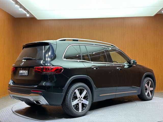 メルセデス・ベンツ ＧＬＢ２００ｄ 千葉県 2021(令3)年 4.7万km コスモスブラック レザーエクスクルーシブＰＫＧ　/アドバンスドＰＫＧ　/パノラマＳＲ　/白革　/ＨＵＤ　/ＡＣＣ　/ナビ　/ＴＶ　/３６０°Ｂｌｕｅｔｏｏｔｈ接続　/アンビエントライト　/電動シート　/シートＨ　　/衝突軽減Ｂ　/ＢＳＭ　/ＬＫＡ