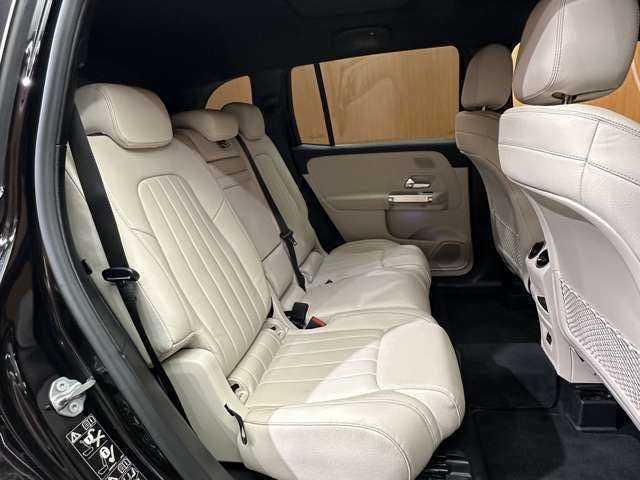 メルセデス・ベンツ ＧＬＢ２００ｄ 千葉県 2021(令3)年 4.7万km コスモスブラック レザーエクスクルーシブＰＫＧ　/アドバンスドＰＫＧ　/パノラマＳＲ　/白革　/ＨＵＤ　/ＡＣＣ　/ナビ　/ＴＶ　/３６０°Ｂｌｕｅｔｏｏｔｈ接続　/アンビエントライト　/電動シート　/シートＨ　　/衝突軽減Ｂ　/ＢＳＭ　/ＬＫＡ