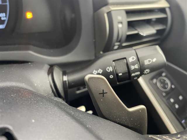 レクサス ＩＳ 350 Fスポーツ 埼玉県 2019(令1)年 4.6万km ホワイトノーヴァガラスフレーク サンルーフ/純正ナビ/ CD DVD 地デジTV Bluetooth/バックカメラ/プリクラッシュセーフティ/クルーズコントロール/レーンディパーチャーアラート/ブラインドスポットモニター/シートヒーター /ドライブレコーダー/ビルトインETC2.0/LEDオートライト