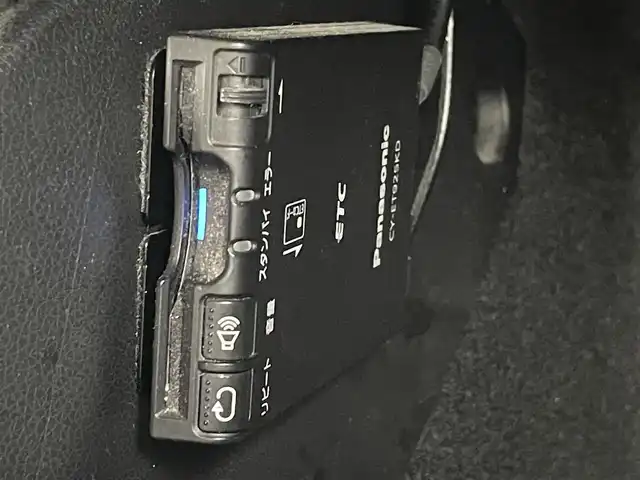 ホンダ フィット 13G F 島根県 2018(平30)年 9.9万km ルナシルバーM 登録時走行距離98538km/カロッツェリアナビ（Bluetooth・AM・FM・CD・DVD）/ホンダセンシング/・レーダークルーズコントロール/・レーンキープアシスト/・衝突被害軽減ブレーキ/・誤発進抑制機能/プラズマークラスター搭載フルオートエアコン/アイドリングストップ/ウィンカーミラー/オートリトラミラー/ドアバイザー/プッシュスタート/スマートキー/ETC/禁煙車