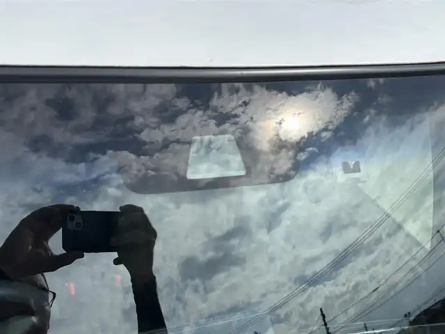 ホンダ Ｎ ＢＯＸ カスタム G L ホンダセンシング 福岡県 2019(令1)年 2.8万km プラチナホワイトパール ワンオーナー/純正ナビ/フルセグTV/両側パワースライドドア/バックカメラ/ビルトインETC/ドライブレコーダー/アダプティブクルーズコントロール/ホンダセンシング/・衝突被害軽減ブレーキ/・前後誤発進抑制機能/・車線維持支援システム/・標識認識機能/LEDヘッドランプ/ステアリングスイッチ/前席シートヒーター/純正14インチアルミホイール/スマートキー/プッシュエンジンスタート/禁煙車