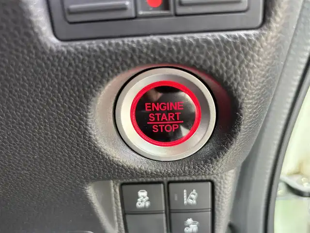 ホンダ Ｎ ＢＯＸ カスタム G L ホンダセンシング 福岡県 2019(令1)年 2.8万km プラチナホワイトパール ワンオーナー/純正ナビ/フルセグTV/両側パワースライドドア/バックカメラ/ビルトインETC/ドライブレコーダー/アダプティブクルーズコントロール/ホンダセンシング/・衝突被害軽減ブレーキ/・前後誤発進抑制機能/・車線維持支援システム/・標識認識機能/LEDヘッドランプ/ステアリングスイッチ/前席シートヒーター/純正14インチアルミホイール/スマートキー/プッシュエンジンスタート/禁煙車