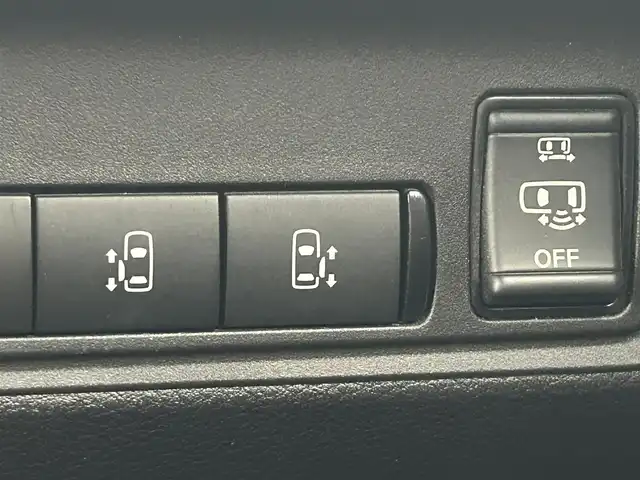 日産 セレナ e－パワー ハイウェイスター V 岡山県 2023(令5)年 5.2万km プリズムホワイト 12.3インチ日産コネクトナビ/フルセグTV、Bluetooth、AM、FM/AppleCarplay、AndroidAuto/アラウンドビューモニター/ハイビームアシスト/オートライト/ETC2.0/リアオートエアコン/シートバックテーブル/防眩式ルームミラー/電動パーキングブレーキ/オートブレーキホールド/ハンズフリーオートスライドドア/プロパイロット/ヒルスタートアシスト/インテリジェントエマージェンシーブレーキ/インテリジェントFCW(前方衝突予測警報）/衝突回避ステアリングアシスト/インテリジェントLi（衝突逸脱防止支援システム）/LDW（車線逸脱警報）/インテリジェントBSI（後側方衝突防止支援システム）/RCTA（後退時車両検知警報）/インテリジェントDA(ふらつき警報）/踏み間違い衝突防止アシスト/標識検知機能