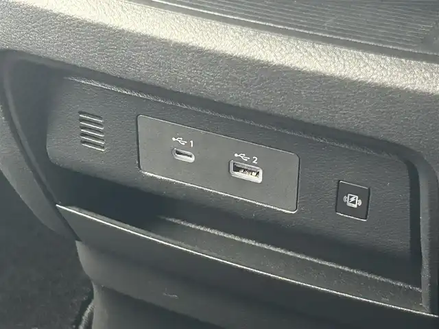 日産 セレナ e－パワー ハイウェイスター V 岡山県 2023(令5)年 5.2万km プリズムホワイト 12.3インチ日産コネクトナビ/フルセグTV、Bluetooth、AM、FM/AppleCarplay、AndroidAuto/アラウンドビューモニター/ハイビームアシスト/オートライト/ETC2.0/リアオートエアコン/シートバックテーブル/防眩式ルームミラー/電動パーキングブレーキ/オートブレーキホールド/ハンズフリーオートスライドドア/プロパイロット/ヒルスタートアシスト/インテリジェントエマージェンシーブレーキ/インテリジェントFCW(前方衝突予測警報）/衝突回避ステアリングアシスト/インテリジェントLi（衝突逸脱防止支援システム）/LDW（車線逸脱警報）/インテリジェントBSI（後側方衝突防止支援システム）/RCTA（後退時車両検知警報）/インテリジェントDA(ふらつき警報）/踏み間違い衝突防止アシスト/標識検知機能