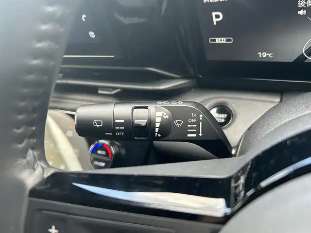 日産 セレナ e－パワー ハイウェイスター V 岡山県 2023(令5)年 5.2万km プリズムホワイト 12.3インチ日産コネクトナビ/フルセグTV、Bluetooth、AM、FM/AppleCarplay、AndroidAuto/アラウンドビューモニター/ハイビームアシスト/オートライト/ETC2.0/リアオートエアコン/シートバックテーブル/防眩式ルームミラー/電動パーキングブレーキ/オートブレーキホールド/ハンズフリーオートスライドドア/プロパイロット/ヒルスタートアシスト/インテリジェントエマージェンシーブレーキ/インテリジェントFCW(前方衝突予測警報）/衝突回避ステアリングアシスト/インテリジェントLi（衝突逸脱防止支援システム）/LDW（車線逸脱警報）/インテリジェントBSI（後側方衝突防止支援システム）/RCTA（後退時車両検知警報）/インテリジェントDA(ふらつき警報）/踏み間違い衝突防止アシスト/標識検知機能