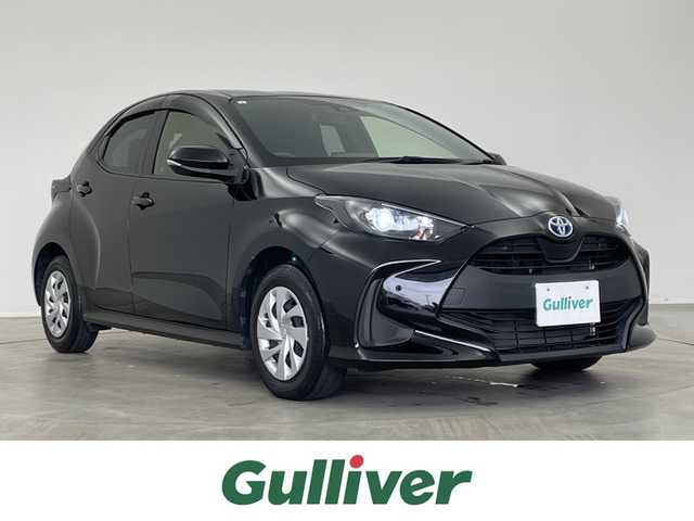 トヨタ ヤリス ハイブリッド G 埼玉県 2021(令3)年 5.6万km ブラック 純正ナビ（フルセグTV/Bluetooth/CD/DVDUSB/Miracast）/トヨタセーフティセンス/先行車発進告知/車両接近告知/バックカメラ/クルーズコントロール/前後コーナーセンサー/ビルトインETC/オートライト/オートハイビーム/取扱説明書