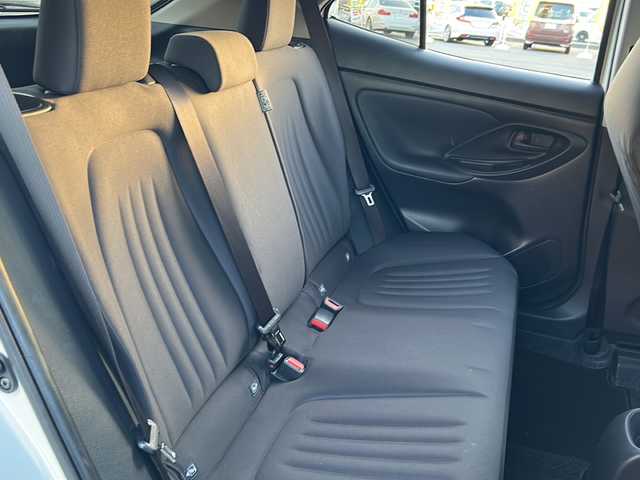 トヨタ ヤリスクロス X 山口県 2020(令2)年 2.6万km ホワイトパールクリスタルシャイン 禁煙車/前方ドライブレコーダー/ETC/スマートキー/プッシュスタート/純正HDDナビ/(DTV/BT/USB/ラジオ)/バックカメラ/クリアランスソナー/衝突軽減ブレーキ/電子パーキングブレーキ/レーダークルーズコントロール/オートライト/マニュアルエアコン/純正フロアマット/車線逸脱警報装置/保証書/取扱説明書/オートハイビーム