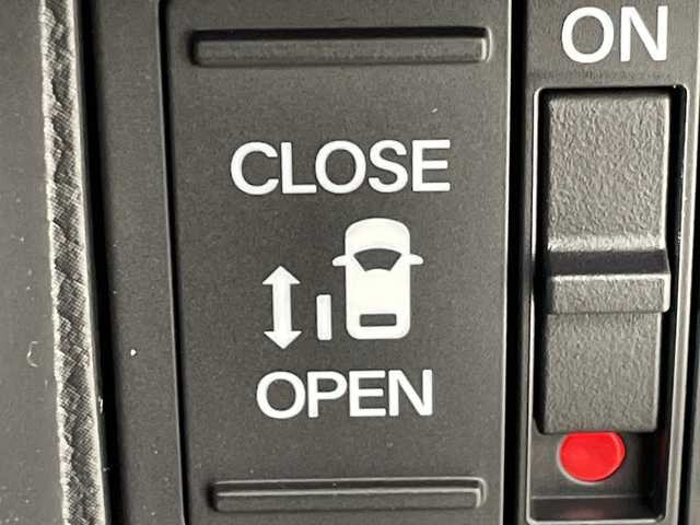 ホンダ ステップワゴン スパーダ eHEV 群馬県 2025(令7)年 0.1千km クリスタルブラックパール 禁煙車　登録済未使用車　純正１７．５インチナビ　バックカメラ　両側パワースライドドア　パワーバックドア　アダプティブクルーズコントロール　ＬＥＤライト　ＡＨＢ　純正16インチアルミホイール　スペアキー