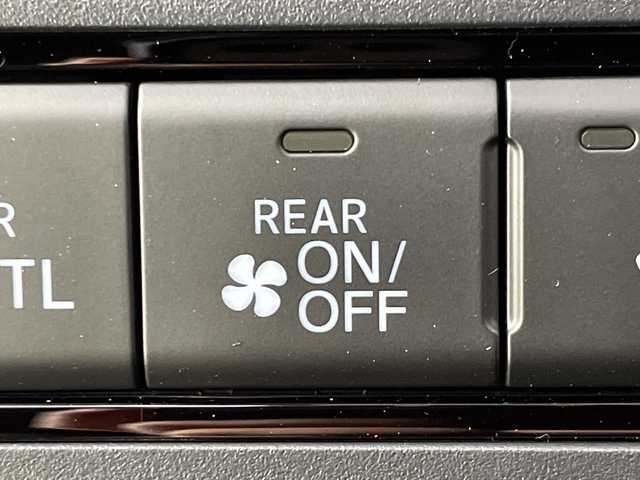 ホンダ ステップワゴン スパーダ eHEV 群馬県 2025(令7)年 0.1千km クリスタルブラックパール 禁煙車　登録済未使用車　純正１７．５インチナビ　バックカメラ　両側パワースライドドア　パワーバックドア　アダプティブクルーズコントロール　ＬＥＤライト　ＡＨＢ　純正16インチアルミホイール　スペアキー