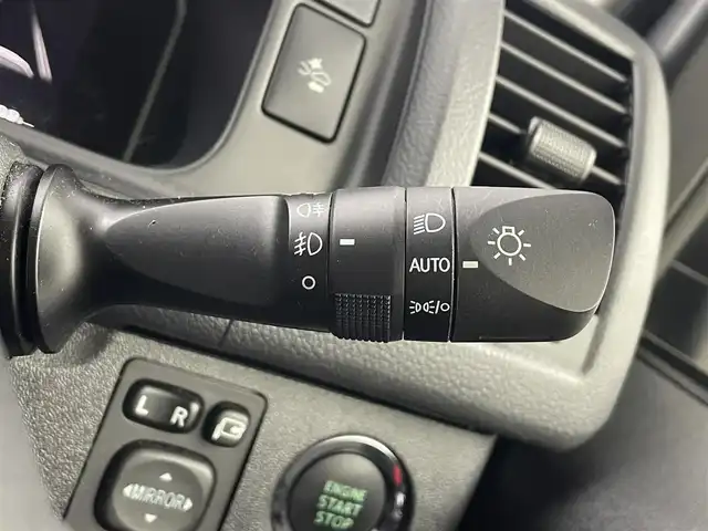 トヨタ ハイエース GL 埼玉県 2023(令5)年 2.6万km ホワイトパールクリスタルシャイン モデリスタエアロ　後席　全方位　ＬＥＤ　純正ナビ　ビルトインＥＴＣ　ドライブレコーダー　フルセグＴＶ　パワースライドドア　スマートキー　ＭＴモード付ＡＴ　衝突被害軽減