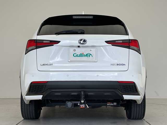 レクサス ＮＸ 300h Fスポーツ 愛知県 2019(令1)年 5.6万km ホワイトノーヴァガラスフレーク 純正10.5型ナビ/三眼LEDヘッドライト/全方位カメラ/サンルーフ/レーダークルーズコントロール/シートヒーター/エアシート/バックカメラ/電動リアゲート/パワーシート/ヘッドアップディスプレイ/コーナーセンサー/純正アルミホイール/ルーフレール/ETC2.0/ブラインドスポットモニター/パドルシフト/ステアリングヒーター/オートマチックハイビーム/ドライブレコーダー/衝突軽減システム/フルセグ/CD DVD/Bluetooth/ステアリングスイッチ/スマートキー/プッシュスタート