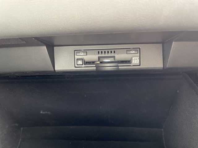 レクサス ＮＸ 300h Fスポーツ 愛知県 2019(令1)年 5.6万km ホワイトノーヴァガラスフレーク 純正10.5型ナビ/三眼LEDヘッドライト/全方位カメラ/サンルーフ/レーダークルーズコントロール/シートヒーター/エアシート/バックカメラ/電動リアゲート/パワーシート/ヘッドアップディスプレイ/コーナーセンサー/純正アルミホイール/ルーフレール/ETC2.0/ブラインドスポットモニター/パドルシフト/ステアリングヒーター/オートマチックハイビーム/ドライブレコーダー/衝突軽減システム/フルセグ/CD DVD/Bluetooth/ステアリングスイッチ/スマートキー/プッシュスタート