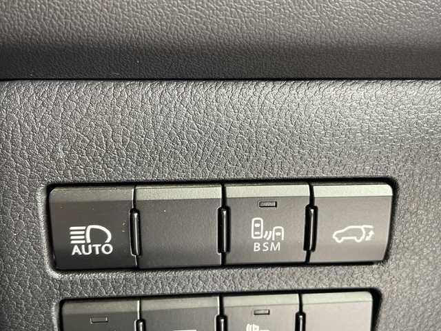 レクサス ＮＸ 300h Fスポーツ 愛知県 2019(令1)年 5.6万km ホワイトノーヴァガラスフレーク 純正10.5型ナビ/三眼LEDヘッドライト/全方位カメラ/サンルーフ/レーダークルーズコントロール/シートヒーター/エアシート/バックカメラ/電動リアゲート/パワーシート/ヘッドアップディスプレイ/コーナーセンサー/純正アルミホイール/ルーフレール/ETC2.0/ブラインドスポットモニター/パドルシフト/ステアリングヒーター/オートマチックハイビーム/ドライブレコーダー/衝突軽減システム/フルセグ/CD DVD/Bluetooth/ステアリングスイッチ/スマートキー/プッシュスタート