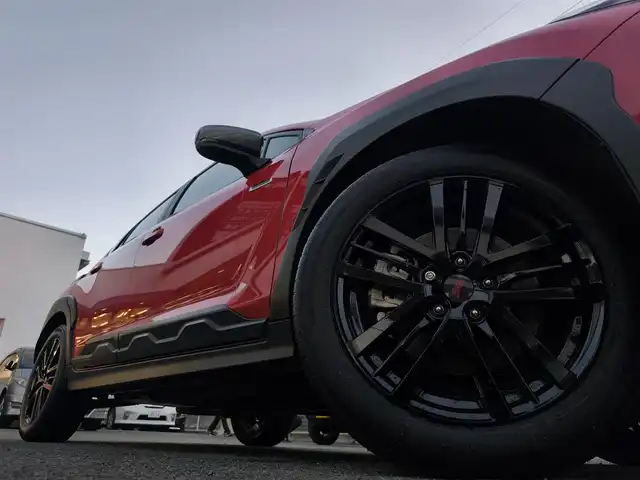 スバル クロストレック リミテッド 熊本県 2023(令5)年 2万km ピュアレッド ワンオーナー/サンルーフ/純正大型ナビ付ディスプレイオーディオ/【フルセグTV/Bluetooth】/【Apple car play/Andoroid Auto】/全周囲カメラ/バックカメラ/アイサイト/・レーダークルーズコントロール/・プリクラッシュブレーキ/・車間距離警報/・エマージェンシーレーンキープアシスト/・車線逸脱防止機能/・後側方警戒支援システム/・ドライバーモニタリングシステム/ステアリング連動ヘッドランプ/パドルシフト/前席パワーシート/前席シートヒーター/オートLEDライト/ビルトインETC/ドライブレコーダー前後/革巻きステアリング/ステアリングスイッチ/ステアリングヒーター/純正18インチAW/純正フロアマット/横滑り防止装置/保証書/取扱説明書/スペアキー