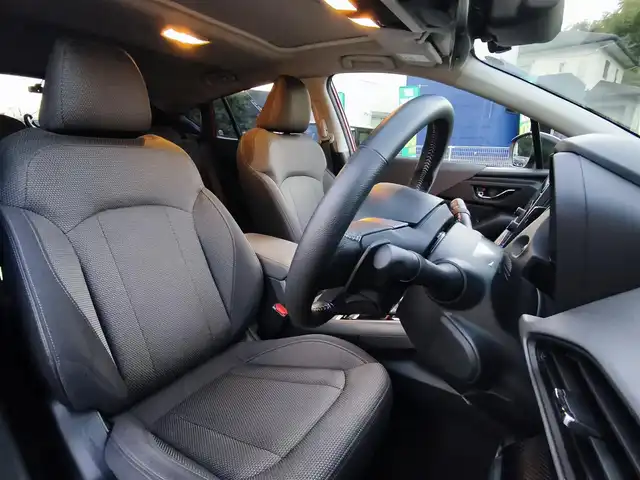 スバル クロストレック リミテッド 熊本県 2023(令5)年 2万km ピュアレッド ワンオーナー/サンルーフ/純正大型ナビ付ディスプレイオーディオ/【フルセグTV/Bluetooth】/【Apple car play/Andoroid Auto】/全周囲カメラ/バックカメラ/アイサイト/・レーダークルーズコントロール/・プリクラッシュブレーキ/・車間距離警報/・エマージェンシーレーンキープアシスト/・車線逸脱防止機能/・後側方警戒支援システム/・ドライバーモニタリングシステム/ステアリング連動ヘッドランプ/パドルシフト/前席パワーシート/前席シートヒーター/オートLEDライト/ビルトインETC/ドライブレコーダー前後/革巻きステアリング/ステアリングスイッチ/ステアリングヒーター/純正18インチAW/純正フロアマット/横滑り防止装置/保証書/取扱説明書/スペアキー