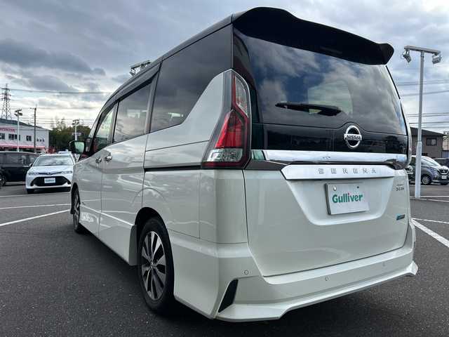 日産 セレナ ハイウェイスター 鹿児島県 2016(平28)年 7.4万km ブリリアントホワイトパール 2トーン 衝突被害軽減ブレーキ/純正ナビ/　　CD/DVD/BT/フルセグ/アラウンドビューモニター/両側パワースライドドア/クルーズコントロール/LEDオートライト/純正16インチアルミホイール/ステアリングスイッチ/リアオートエアコン/アイドリングストップ/USBポート/スマートキー/ETC