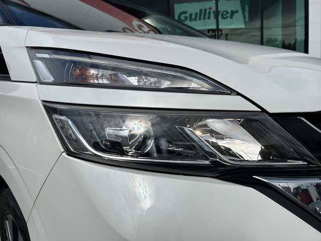 日産 セレナ ハイウェイスター 鹿児島県 2016(平28)年 7.4万km ブリリアントホワイトパール 2トーン 衝突被害軽減ブレーキ/純正ナビ/　　CD/DVD/BT/フルセグ/アラウンドビューモニター/両側パワースライドドア/クルーズコントロール/LEDオートライト/純正16インチアルミホイール/ステアリングスイッチ/リアオートエアコン/アイドリングストップ/USBポート/スマートキー/ETC